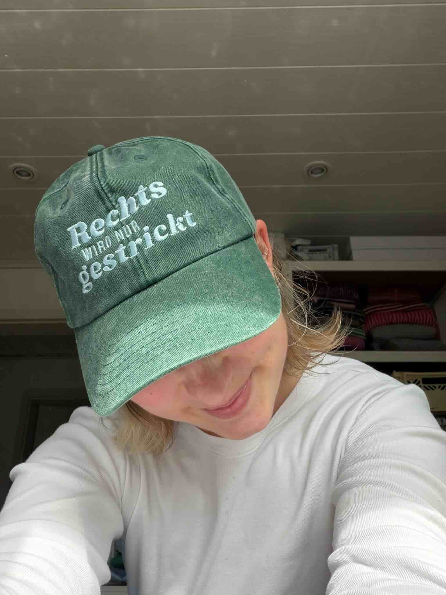 Embroidered cap "Only knitting on the right side"
