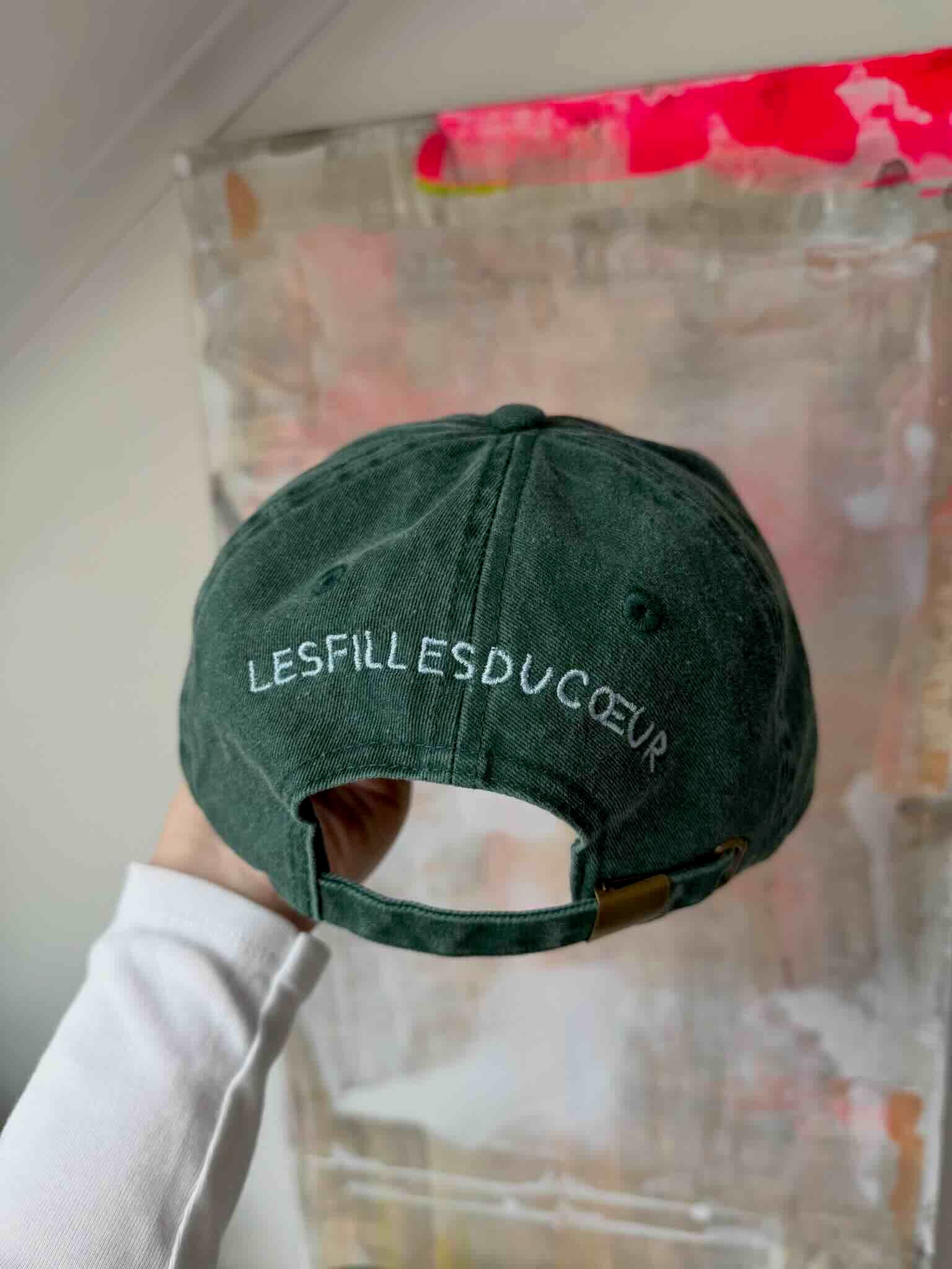 Embroidered cap "Only knitting on the right side"