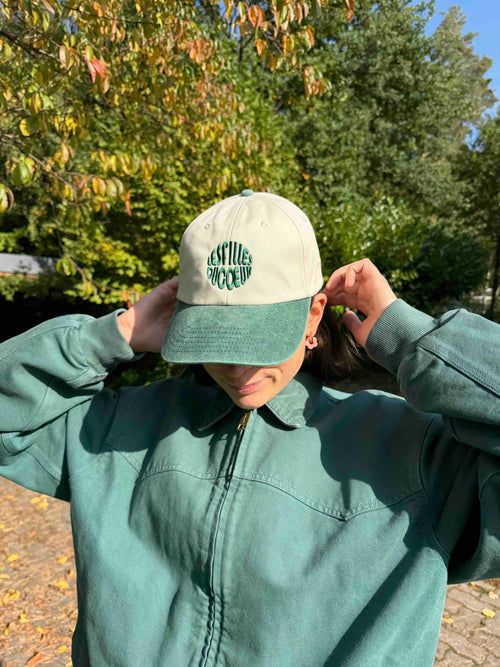 Embroidered peaked cap Lesfillesducoeur