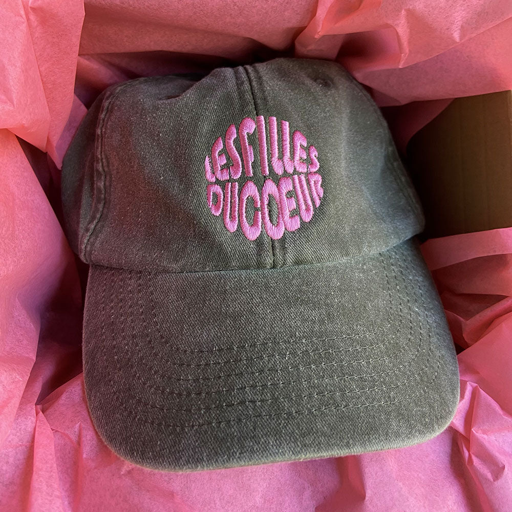 Bestickte Schildkappe Lesfillesducoeur