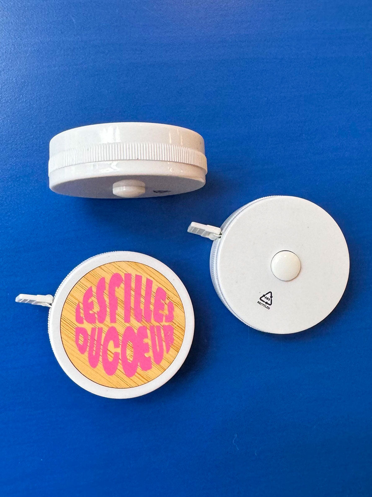 Roll-up measuring tape